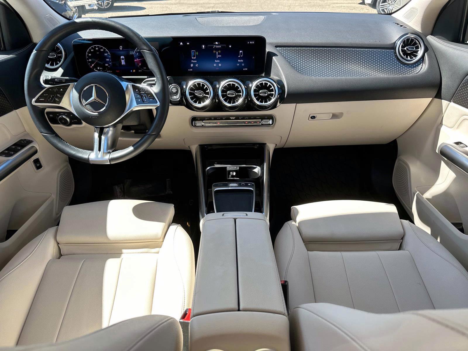 Certified 2025 Mercedes-Benz GLA 250 image 16