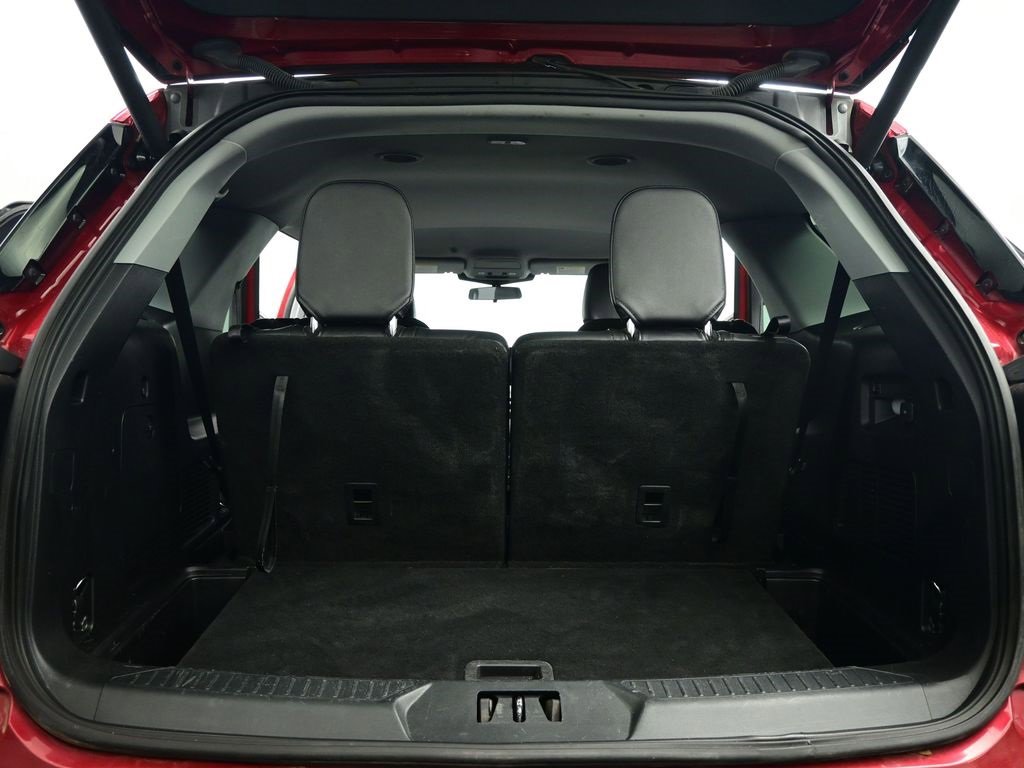 Used 2020 Ford Explorer XLT w/ Equipment Group 202A image 29