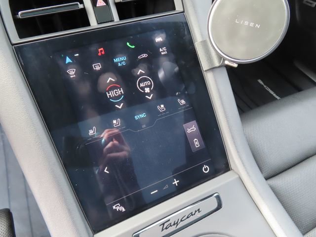 Used 2020 Porsche Taycan 4S image 29