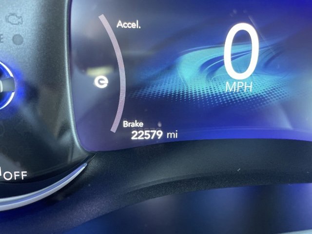 Used 2024 Chrysler Pacifica Select image 21