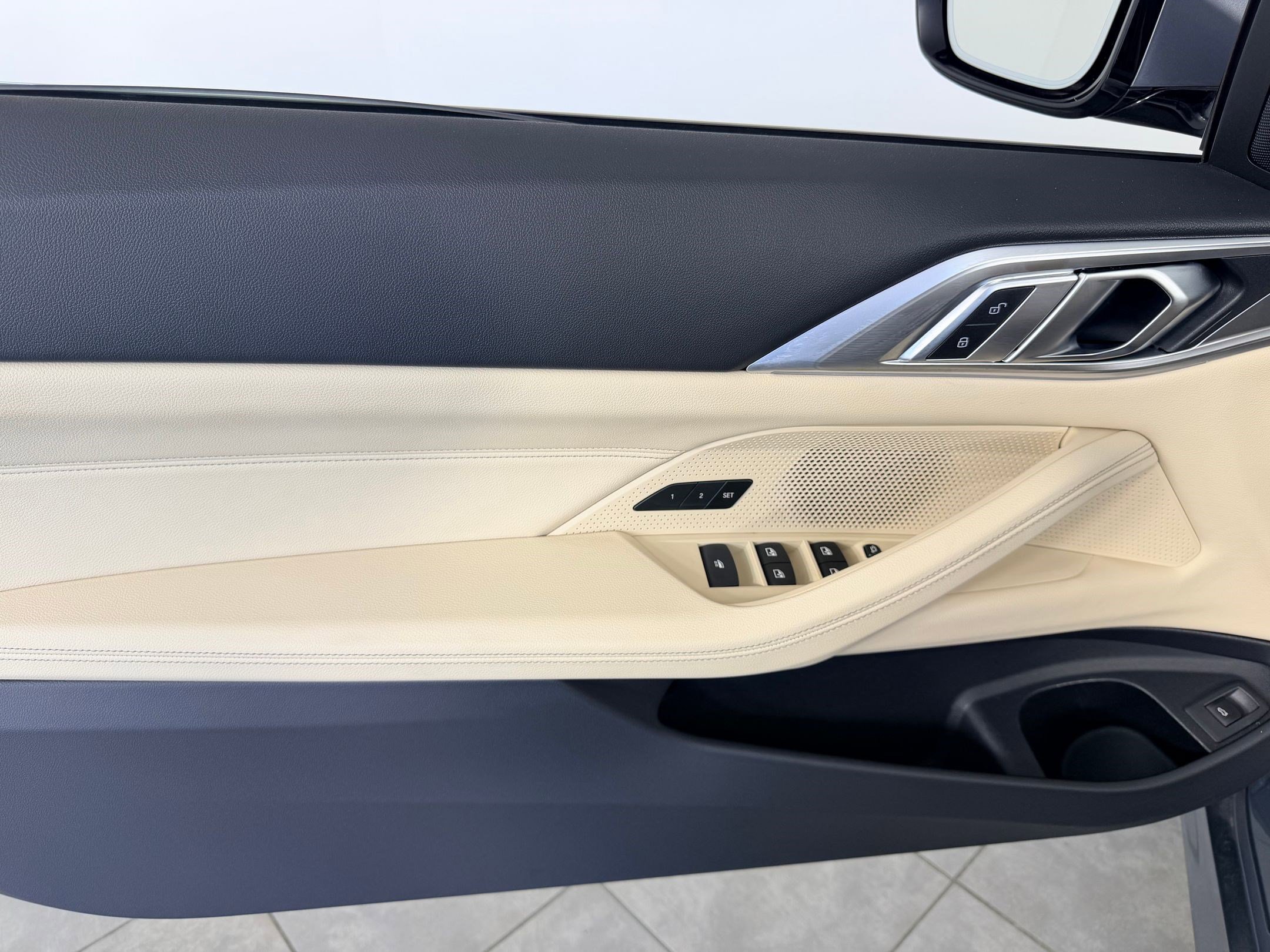 Certified 2025 BMW 430i Convertible RWD image 10