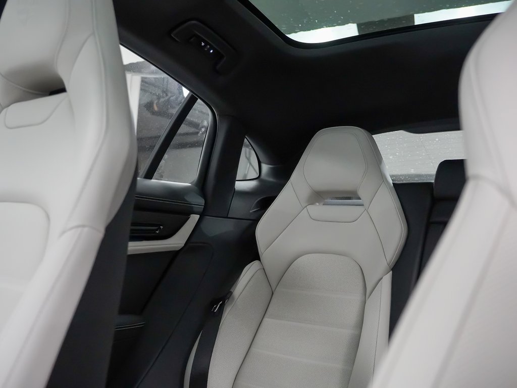 Used 2026 Porsche Panamera 4 AWD/4WD image 34