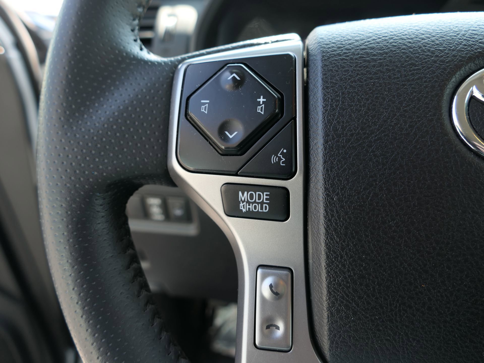 Used 2024 Toyota 4Runner SR5 image 15