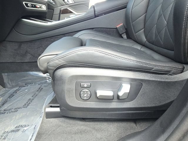 Used 2024 BMW X5 xDrive40i w/ Premium Package AWD/4WD image 32