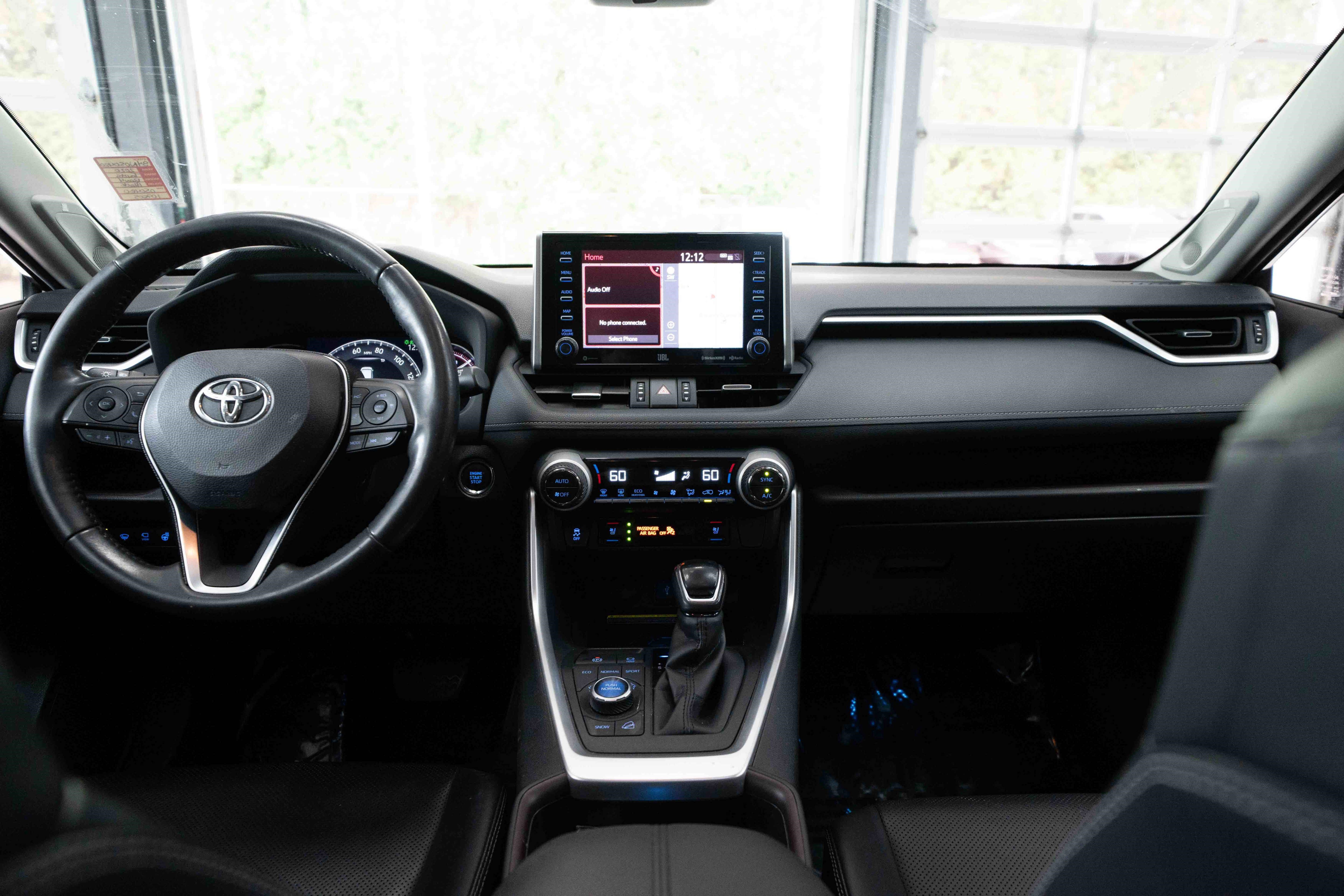 Used 2020 Toyota RAV4 Limited AWD/4WD image 20