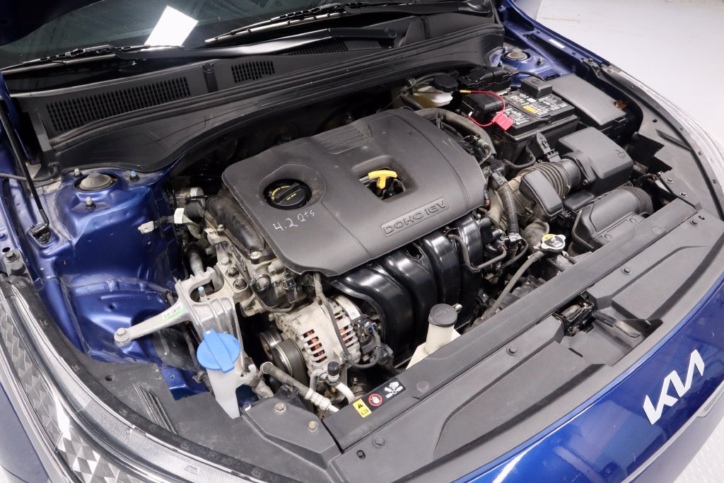 Used 2024 Kia Forte LXS w/ LXS Technology Package FWD image 17