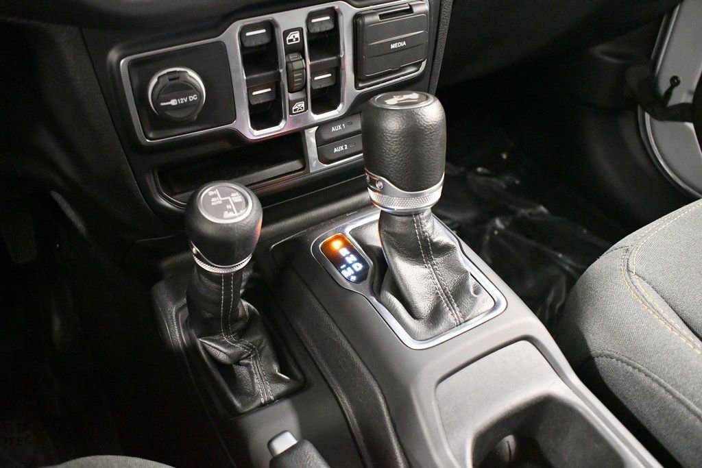 Used 2024 Jeep Wrangler Unlimited Sahara image 27