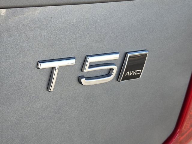 Used 2019 Volvo XC90 T5 Momentum w/ Protection Package Premier image 12