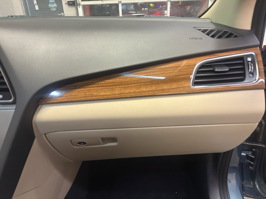 Used 2015 Hyundai Sonata Limited w/ Option Group 05 FWD image 23