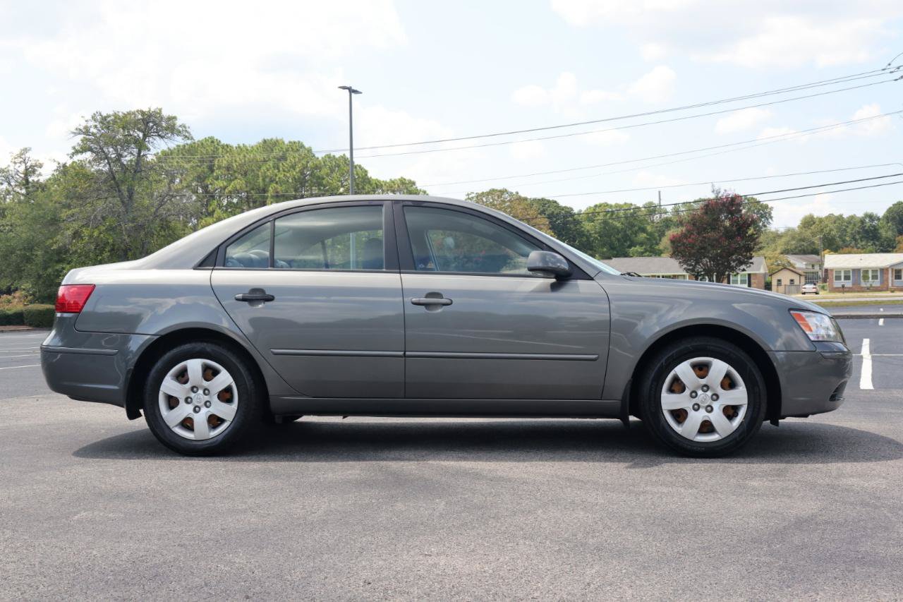 Used 2010 Hyundai Sonata GLS FWD image 6