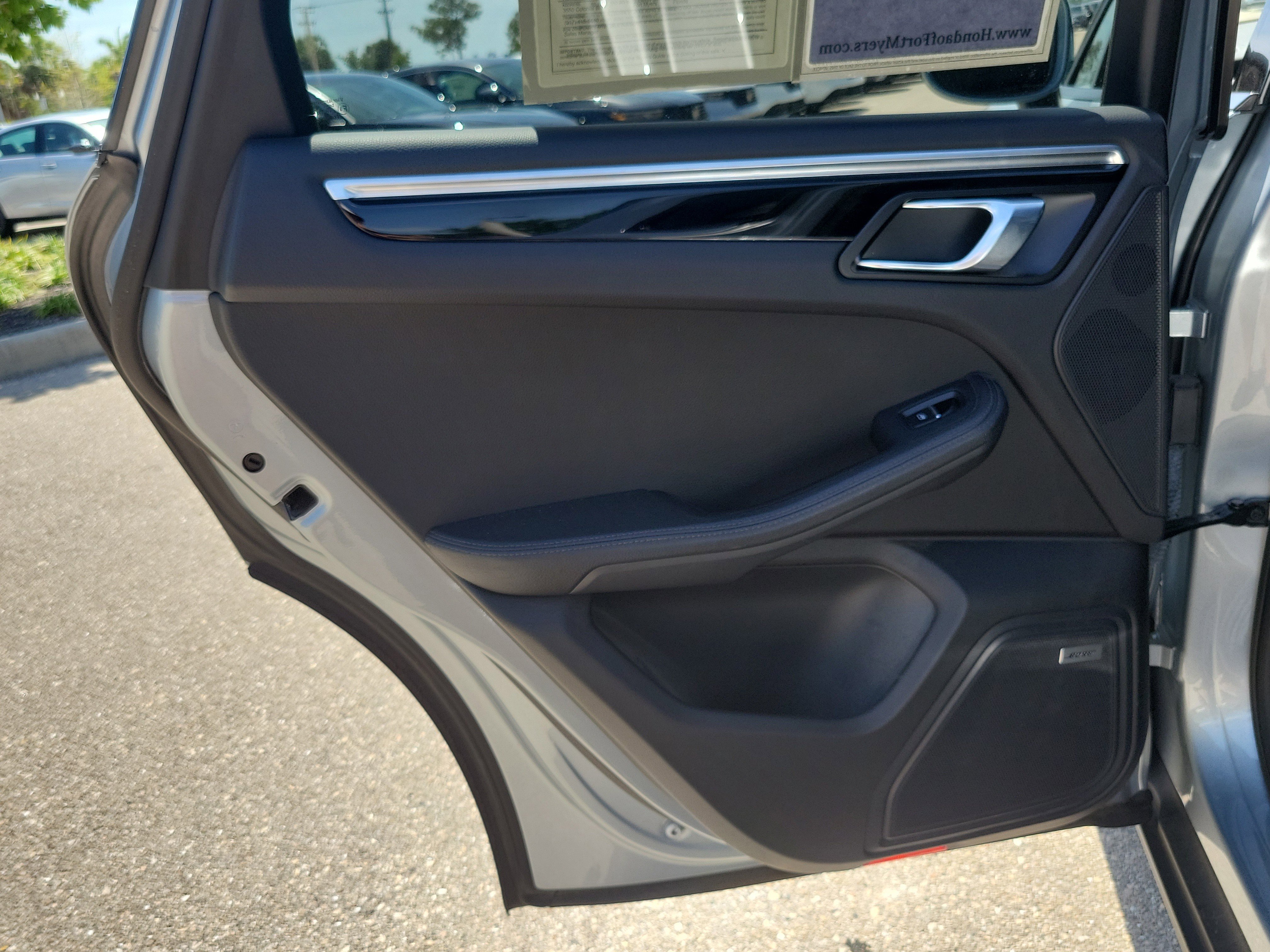 Used 2019 Porsche Macan AWD/4WD image 13