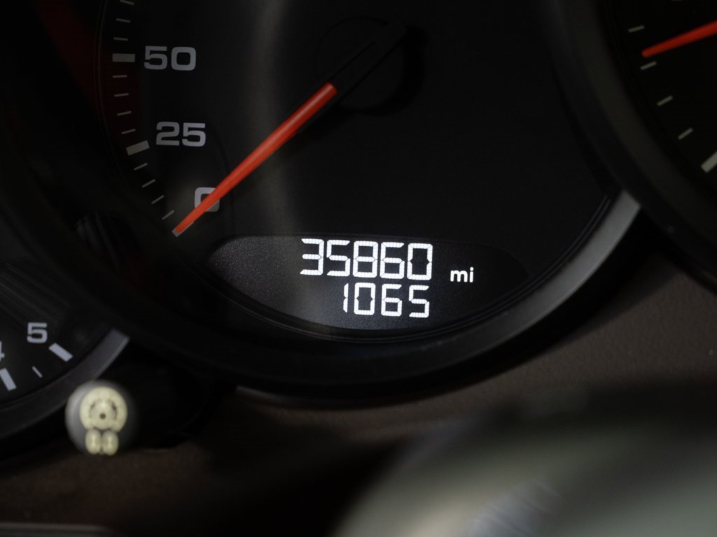 Certified 2018 Porsche 911 Carrera 4S image 12