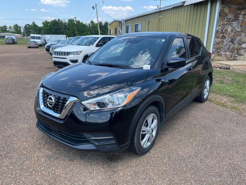 Used 2020 Nissan Kicks S FWD image 1