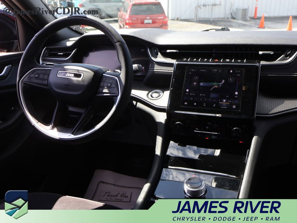 Used 2024 Jeep Grand Cherokee Altitude image 13