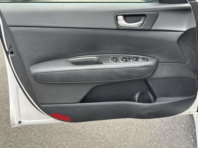 Used 2018 Kia Optima LX FWD image 11