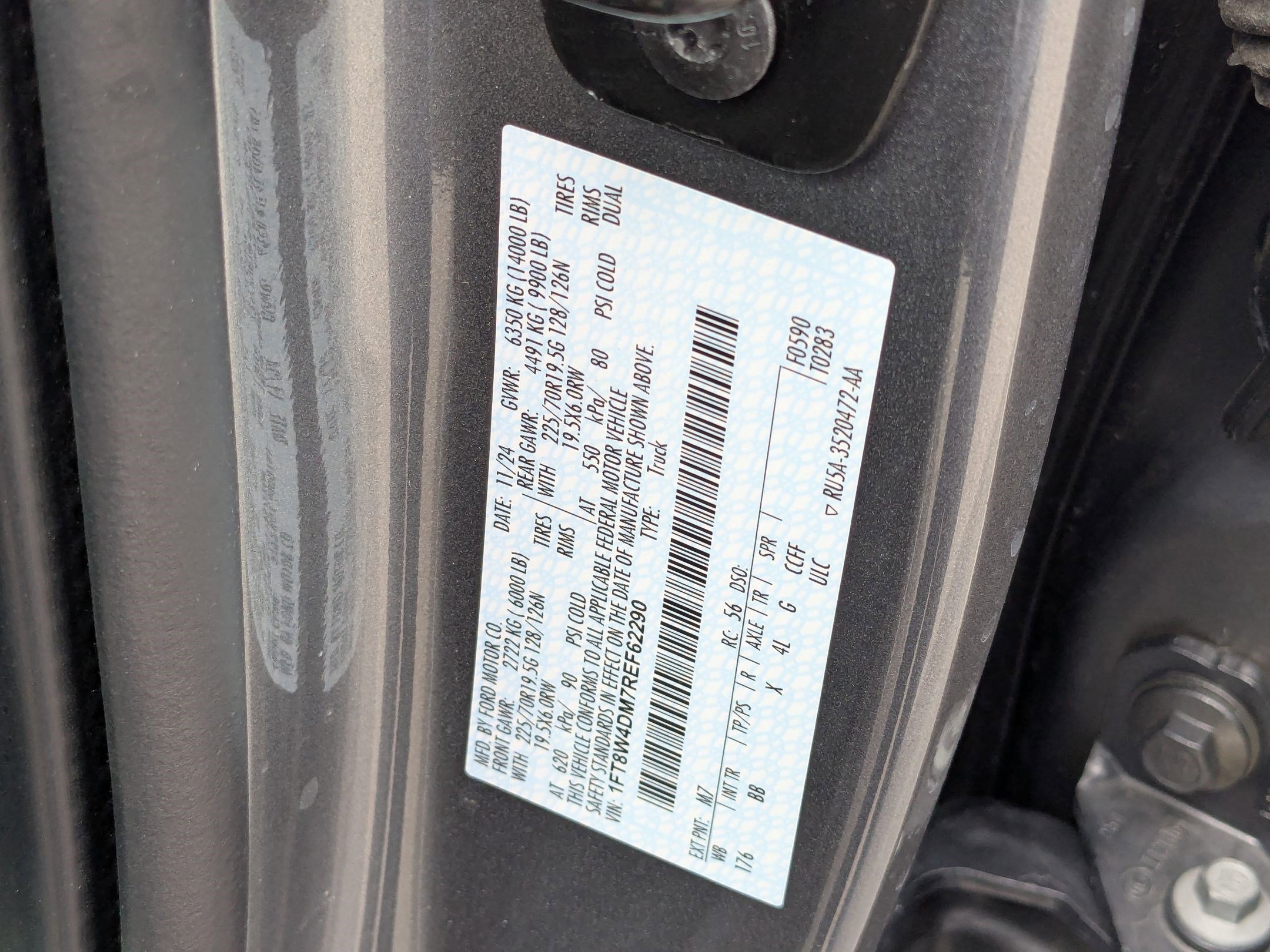 Used 2024 Ford F450 Platinum image 35