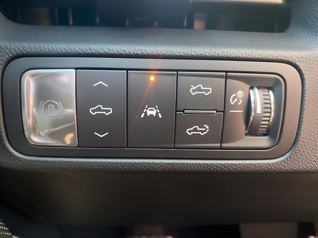 Used 2025 GMC Sierra EV Denali AWD/4WD image 14