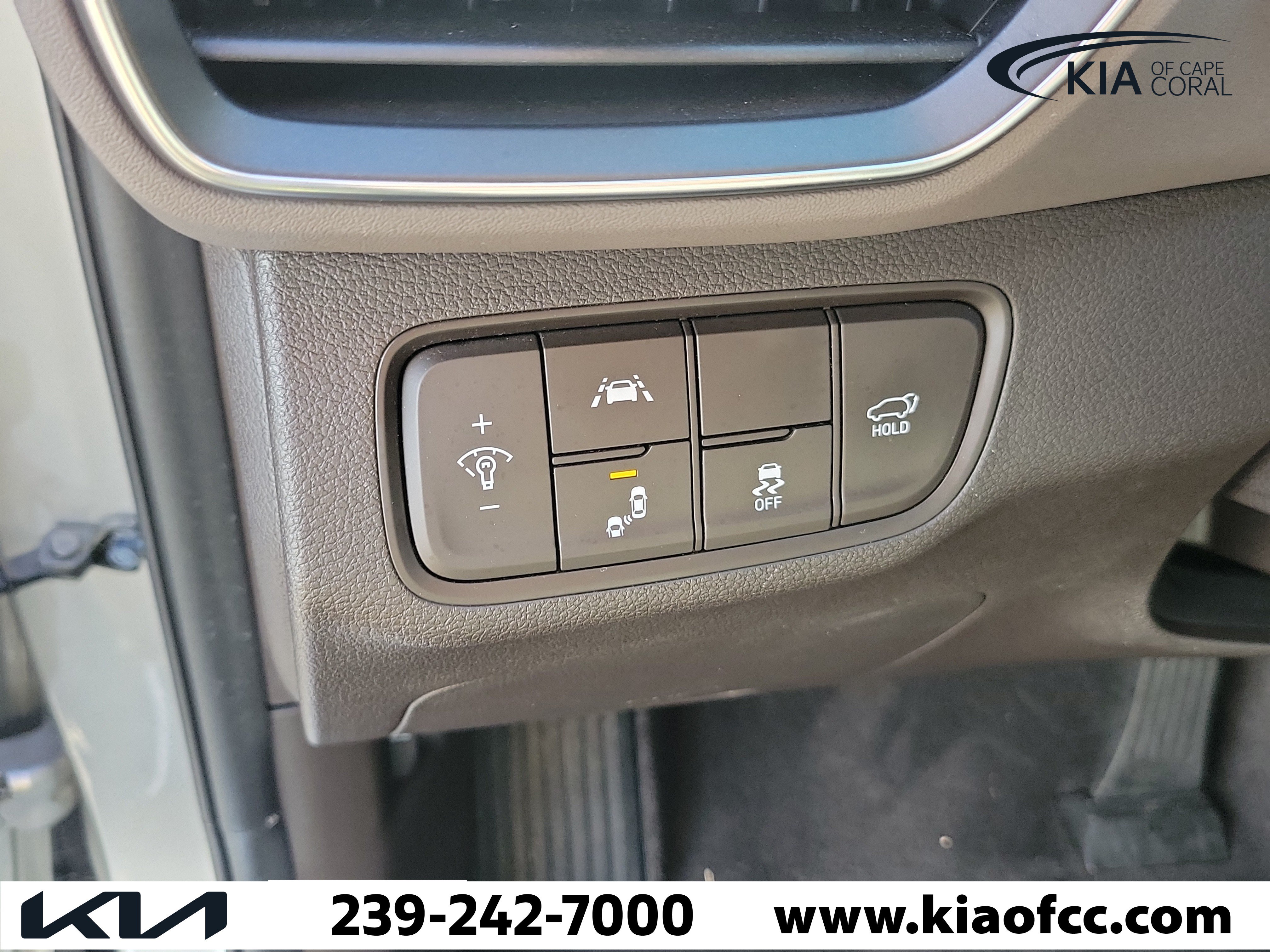 Used 2020 Hyundai Santa Fe SEL w/ Cargo Package FWD image 26