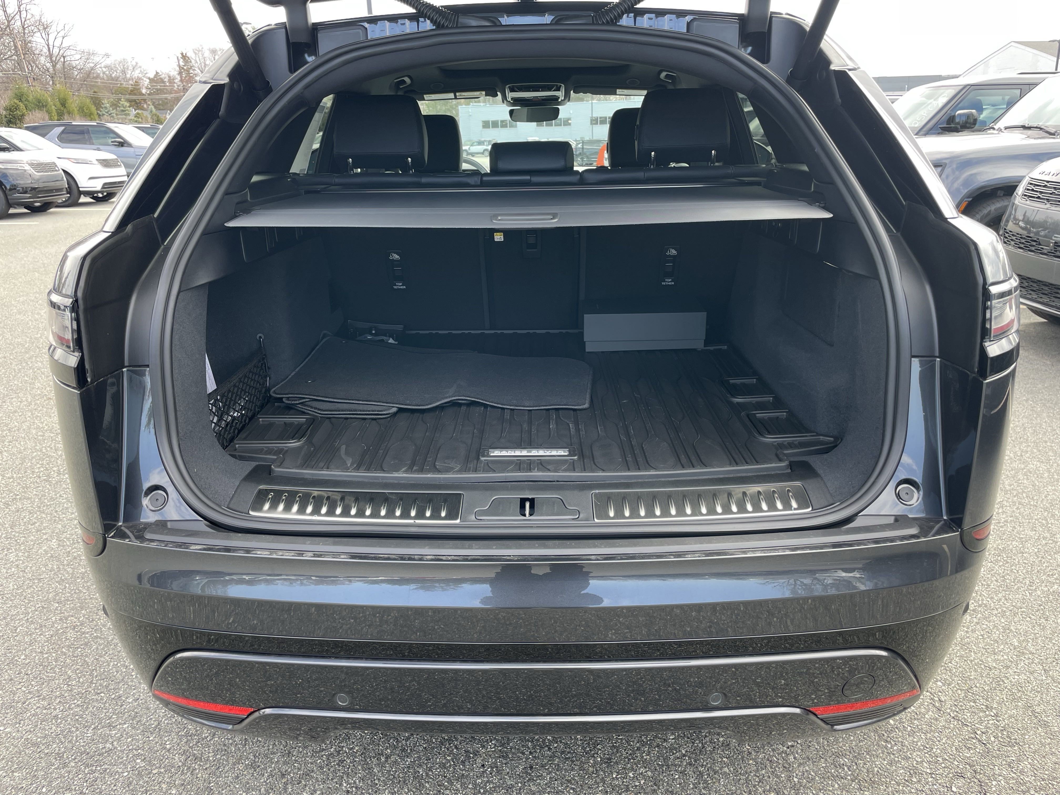 New 2026 Land Rover Range Rover Velar Dynamic SE image 36