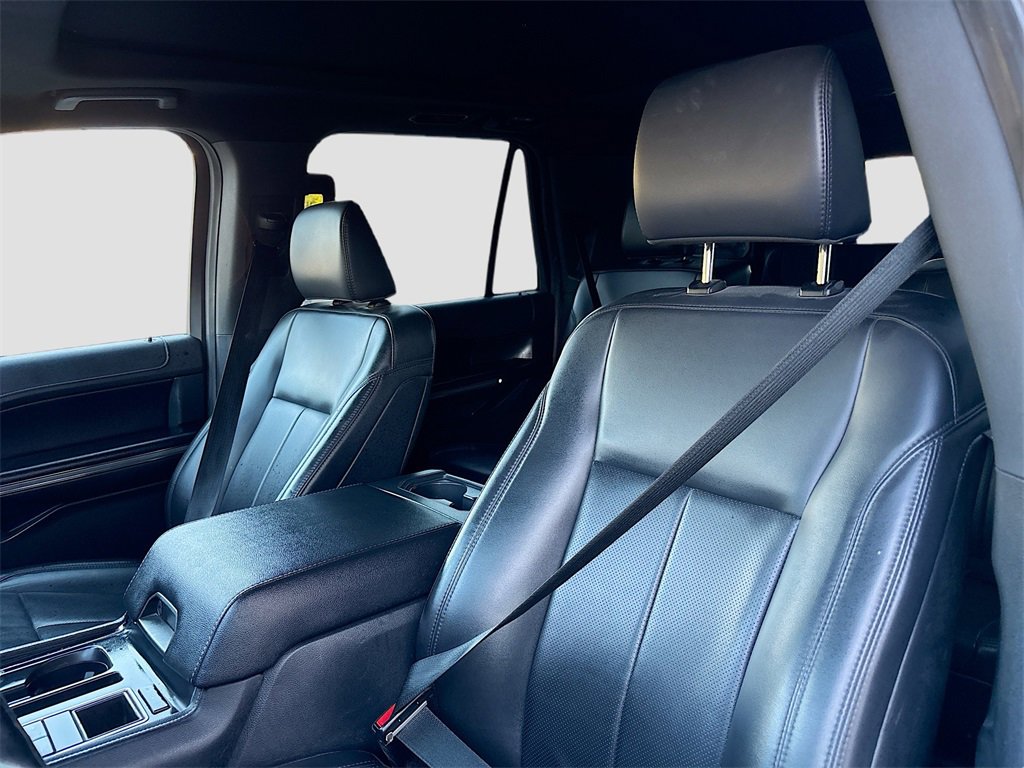 Used 2023 Ford Expedition Limited image 21