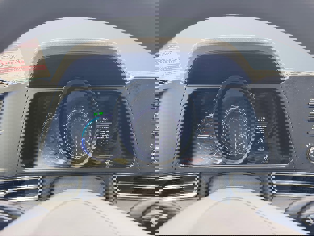 Used 2023 Hyundai Elantra Blue FWD image 12