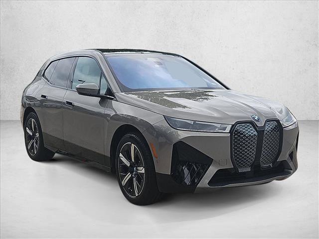 Certified 2024 BMW iX xDrive50 w/ Premium Package AWD/4WD image 3
