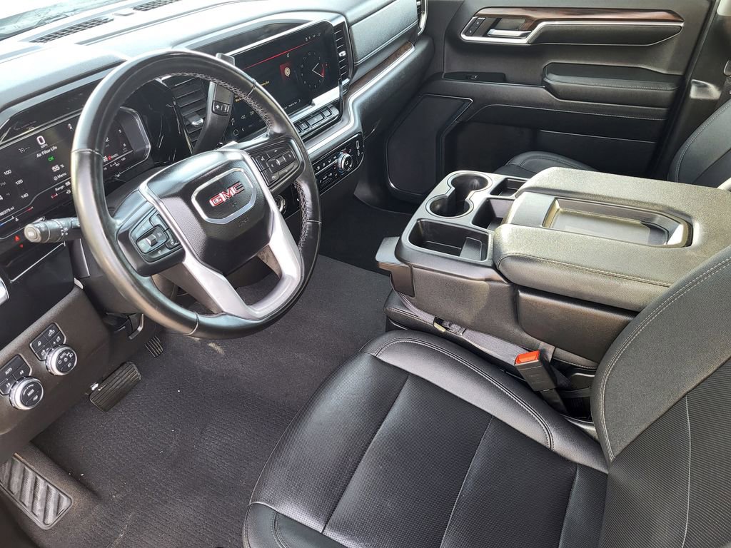 Used 2024 GMC Sierra 1500 SLT AWD/4WD image 9