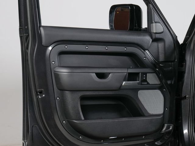 Used 2024 Land Rover Defender 130 X AWD/4WD image 26