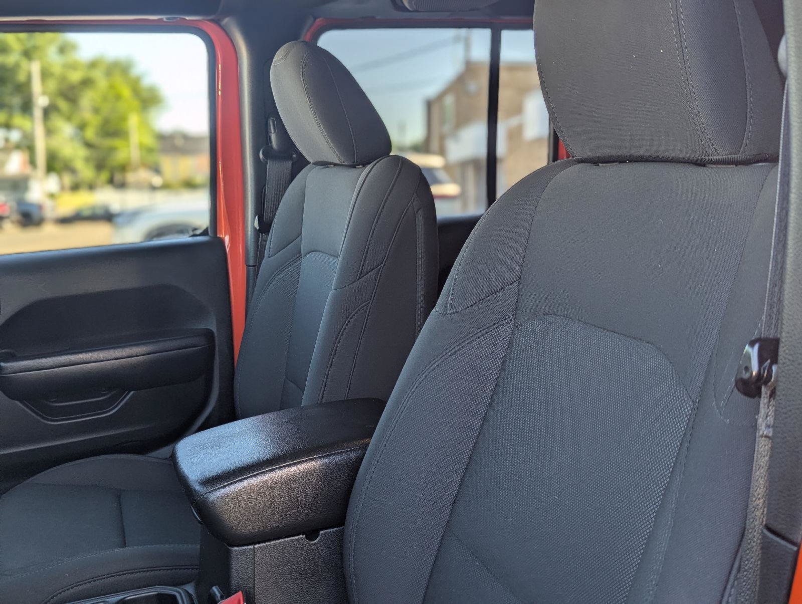 Used 2019 Jeep Wrangler Unlimited Sport S AWD/4WD image 17