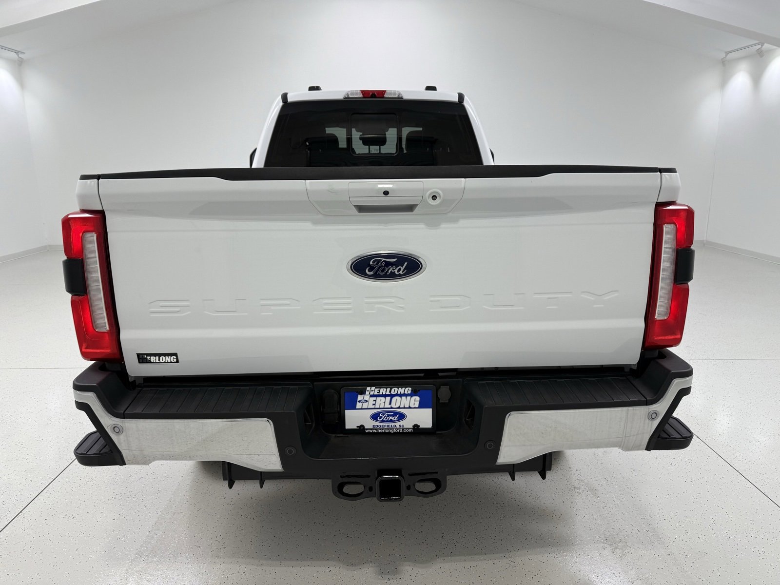 Used 2023 Ford F250 Lariat w/ FX4 Off-Road Package image 7