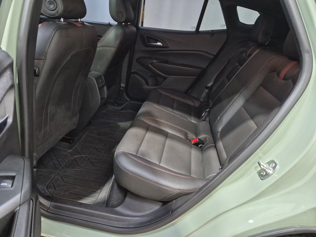 Used 2024 Chevrolet Trax RS w/ Sunroof Package FWD image 13