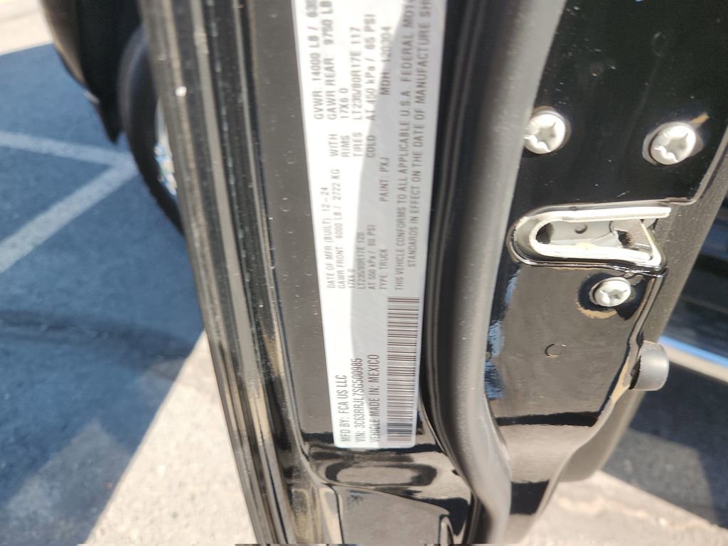 Used 2025 RAM 3500 Laramie w/ Sport Appearance Package AWD/4WD image 22