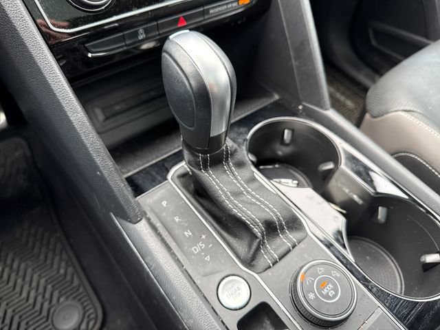 Used 2023 Volkswagen Atlas SEL Premium AWD/4WD image 36