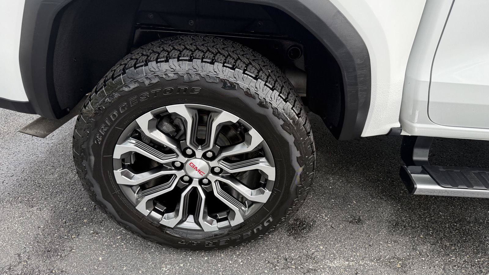Used 2023 GMC Canyon Denali AWD/4WD image 17