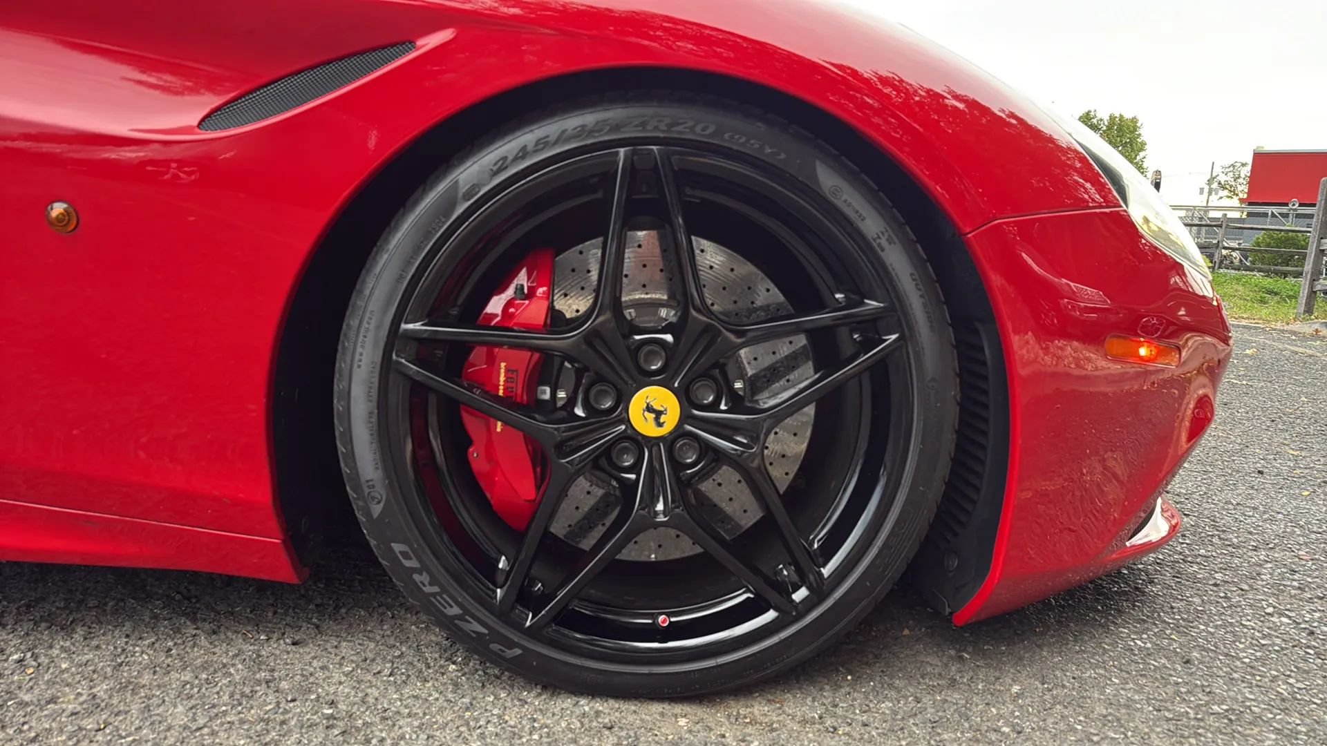 Used 2017 Ferrari California T RWD image 12