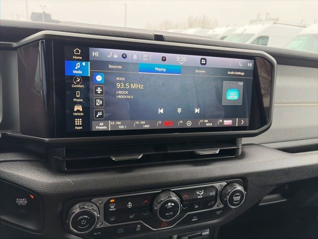 Used 2024 Jeep Wrangler Unlimited AWD/4WD image 19