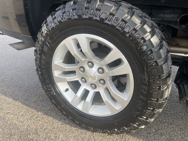 Used 2018 Chevrolet Silverado 1500 LTZ image 16