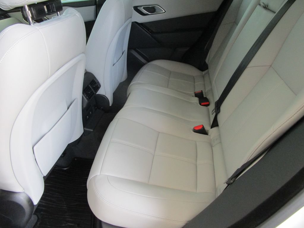 Used 2026 Land Rover Range Rover Velar Dynamic SE AWD/4WD image 17