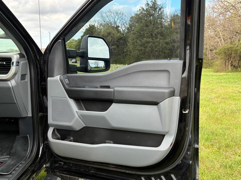 Used 2024 Ford F550 4x4 Regular Cab Super Duty image 20