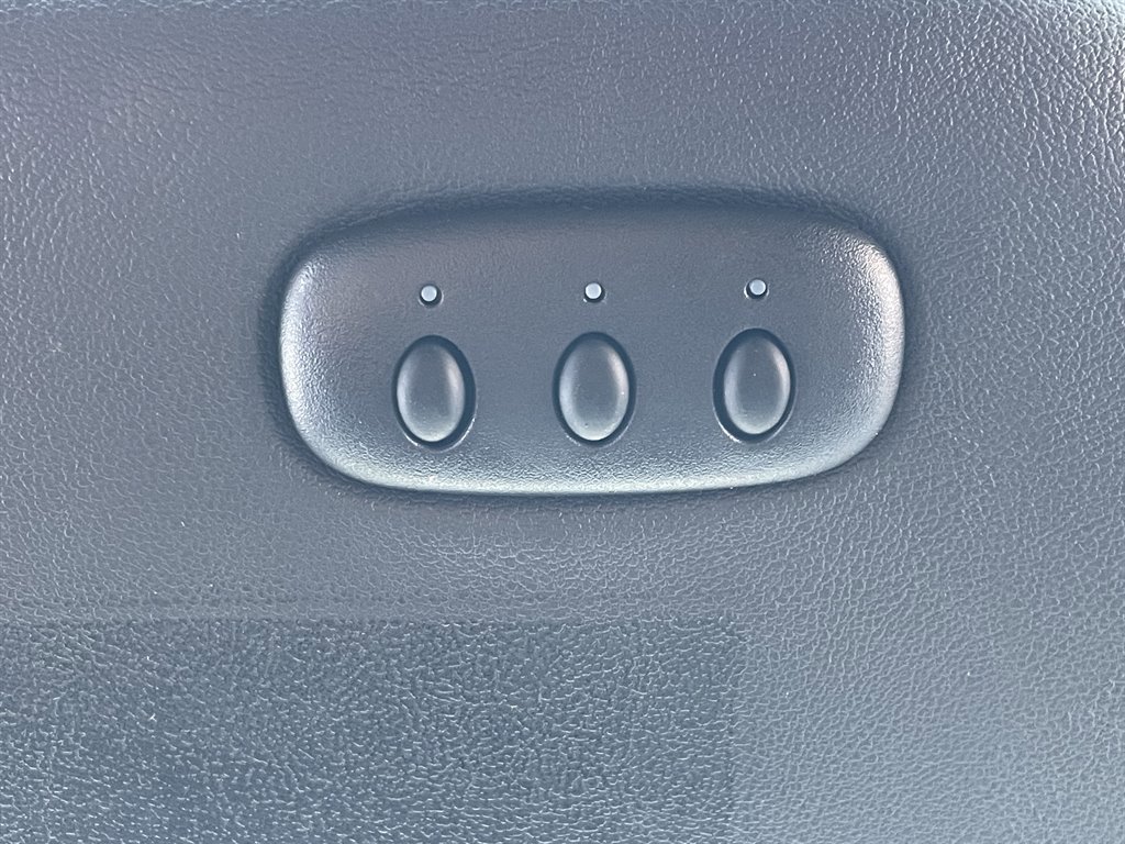 Used 2015 Ford F250 Lariat w/ Lariat Ultimate Package image 33