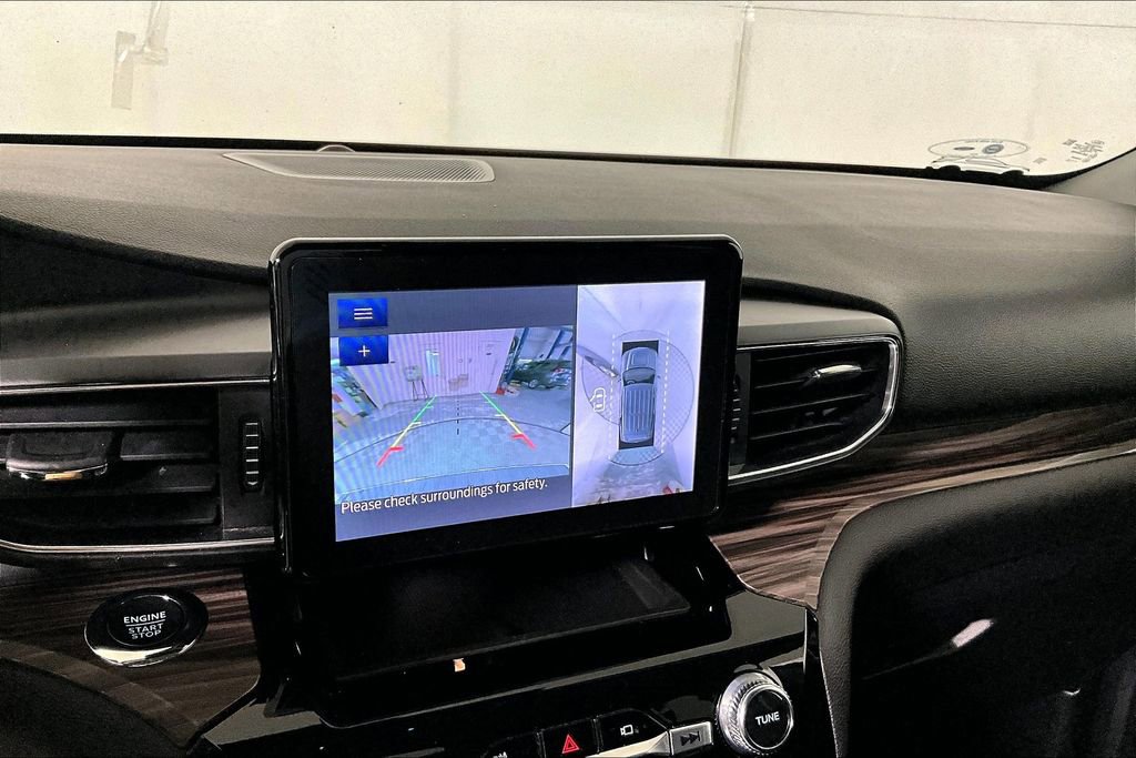 Used 2022 Ford Explorer Limited w/ Equipment Group 301A image 21