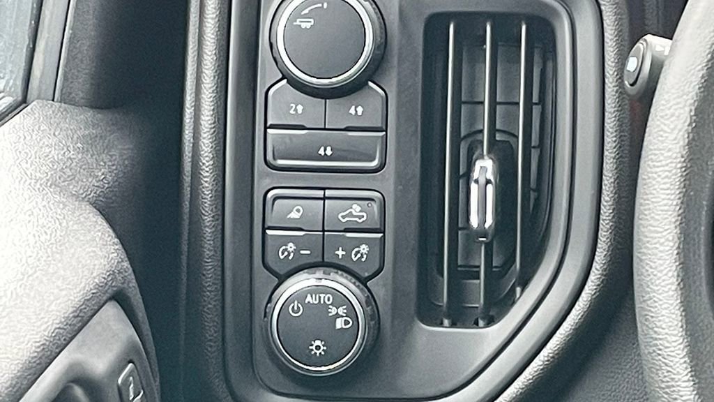 Used 2025 Chevrolet Silverado 2500 W/T w/ WT/CX Safety Package image 28