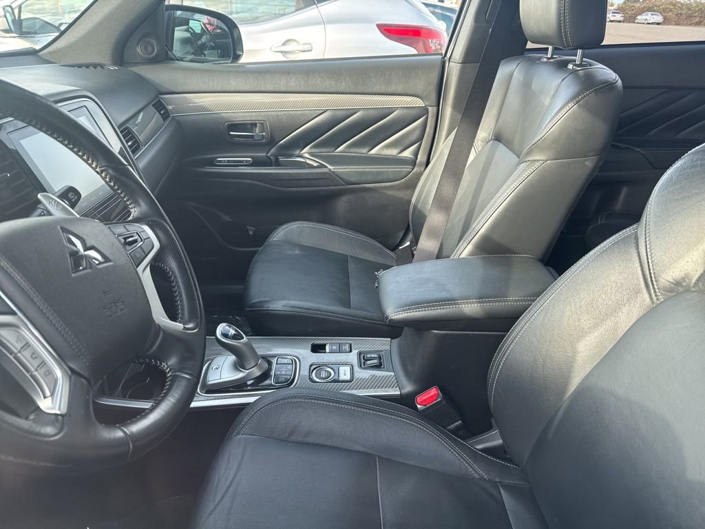 Used 2020 Mitsubishi Outlander SEL image 7