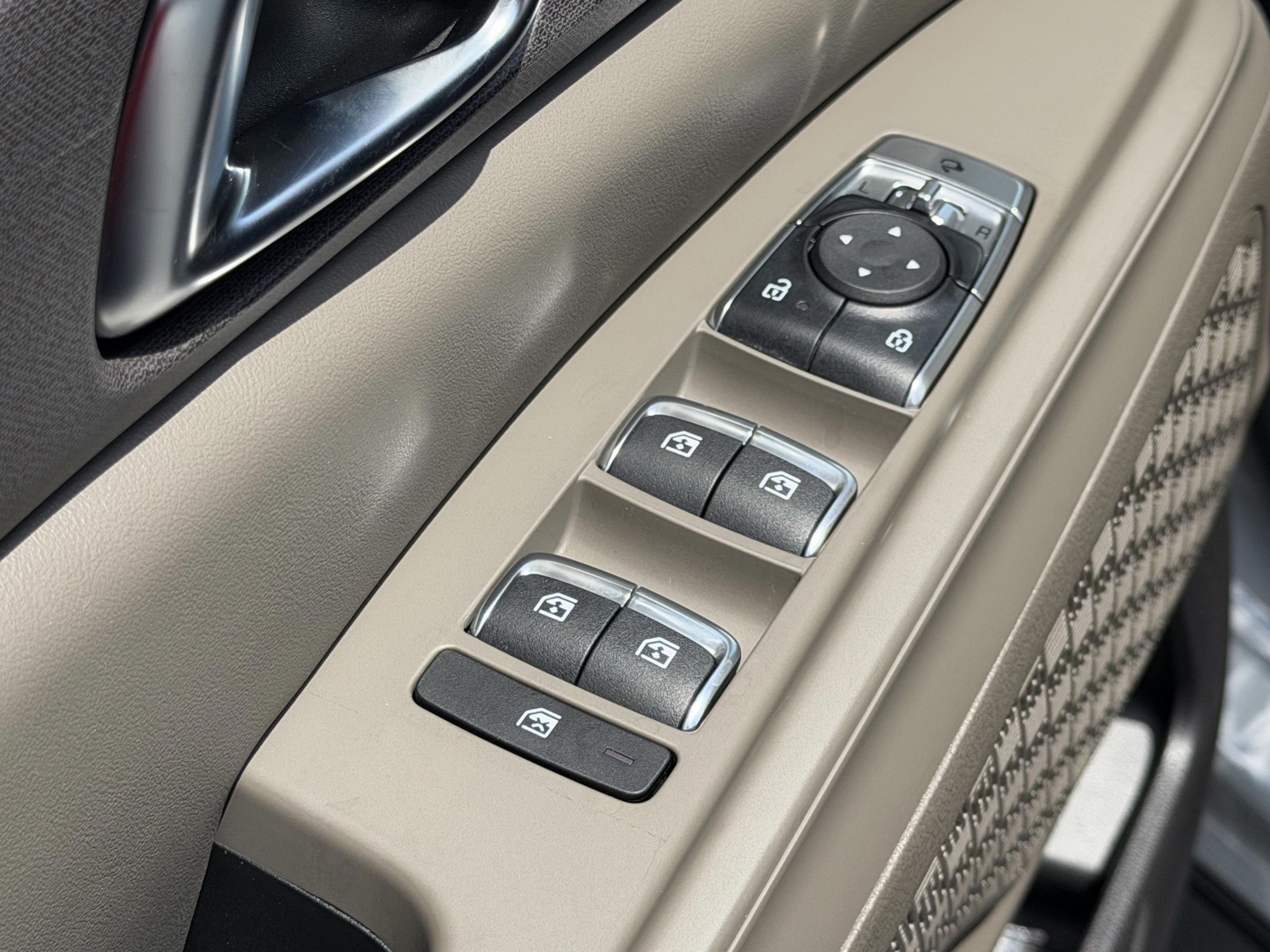 New 2026 Kia Carnival EX FWD image 20