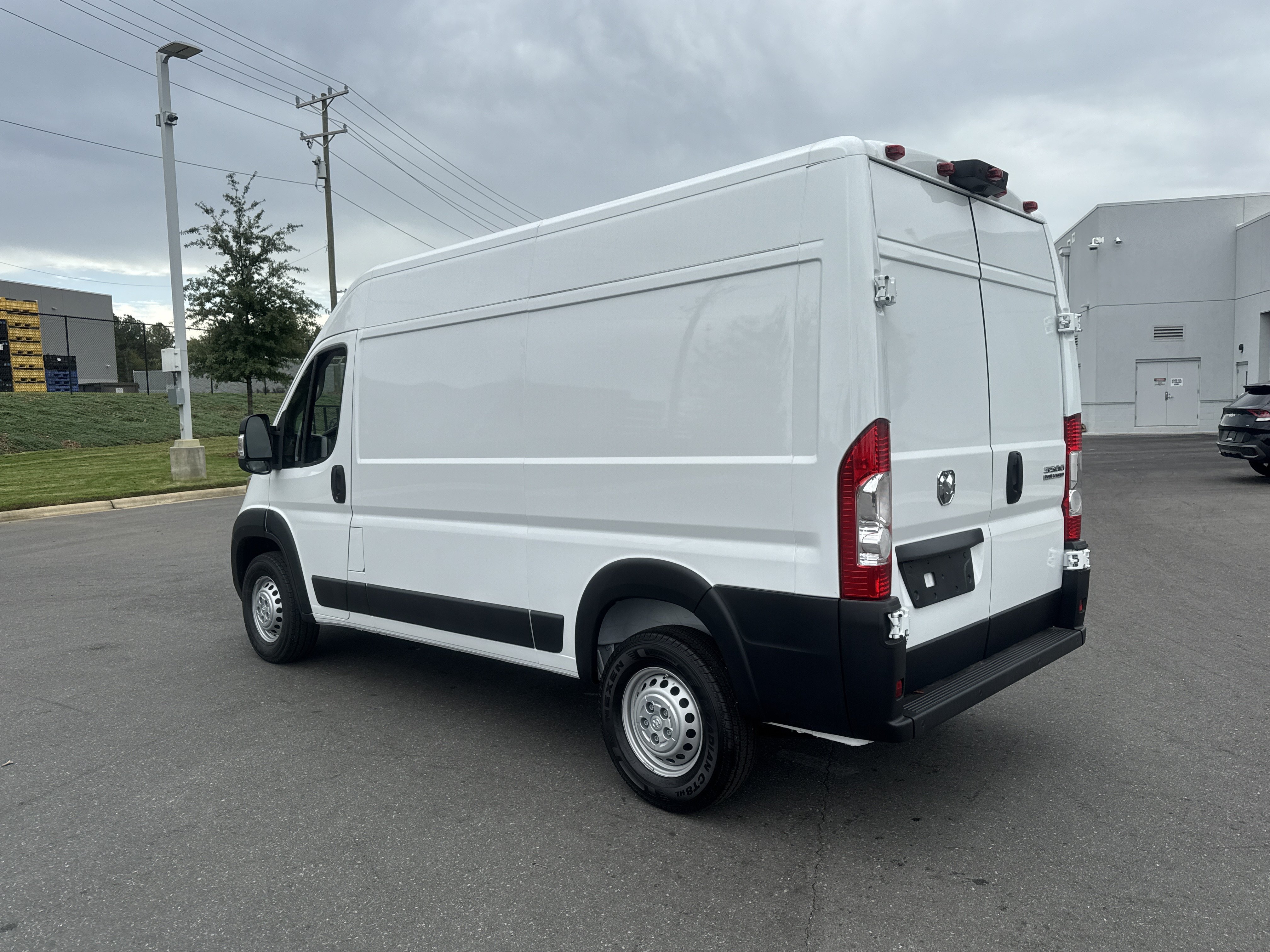 New 2025 RAM ProMaster 3500 w/ Premium Convenience Group FWD image 10