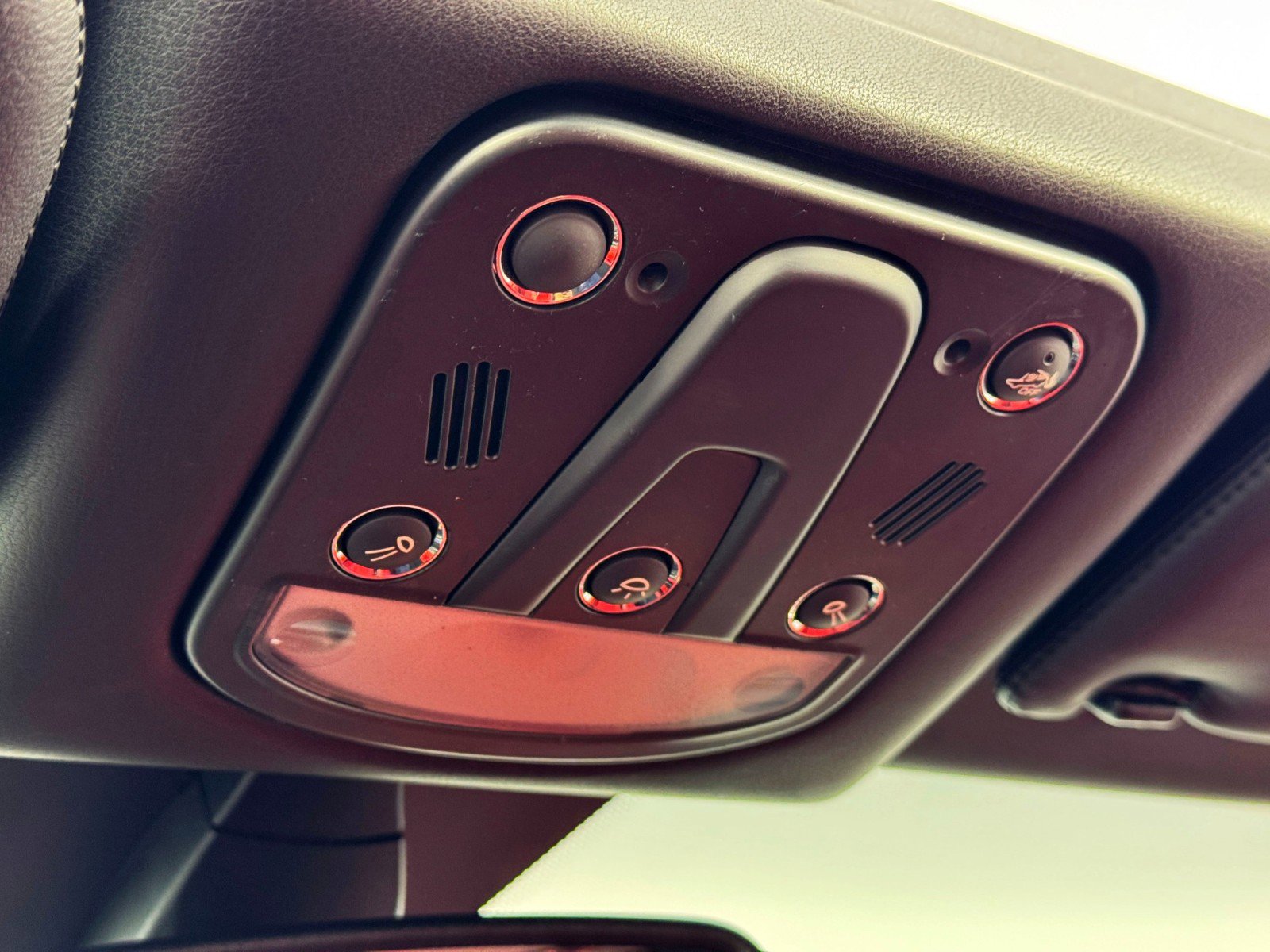 Used 2018 Maserati GranTurismo Sport image 33