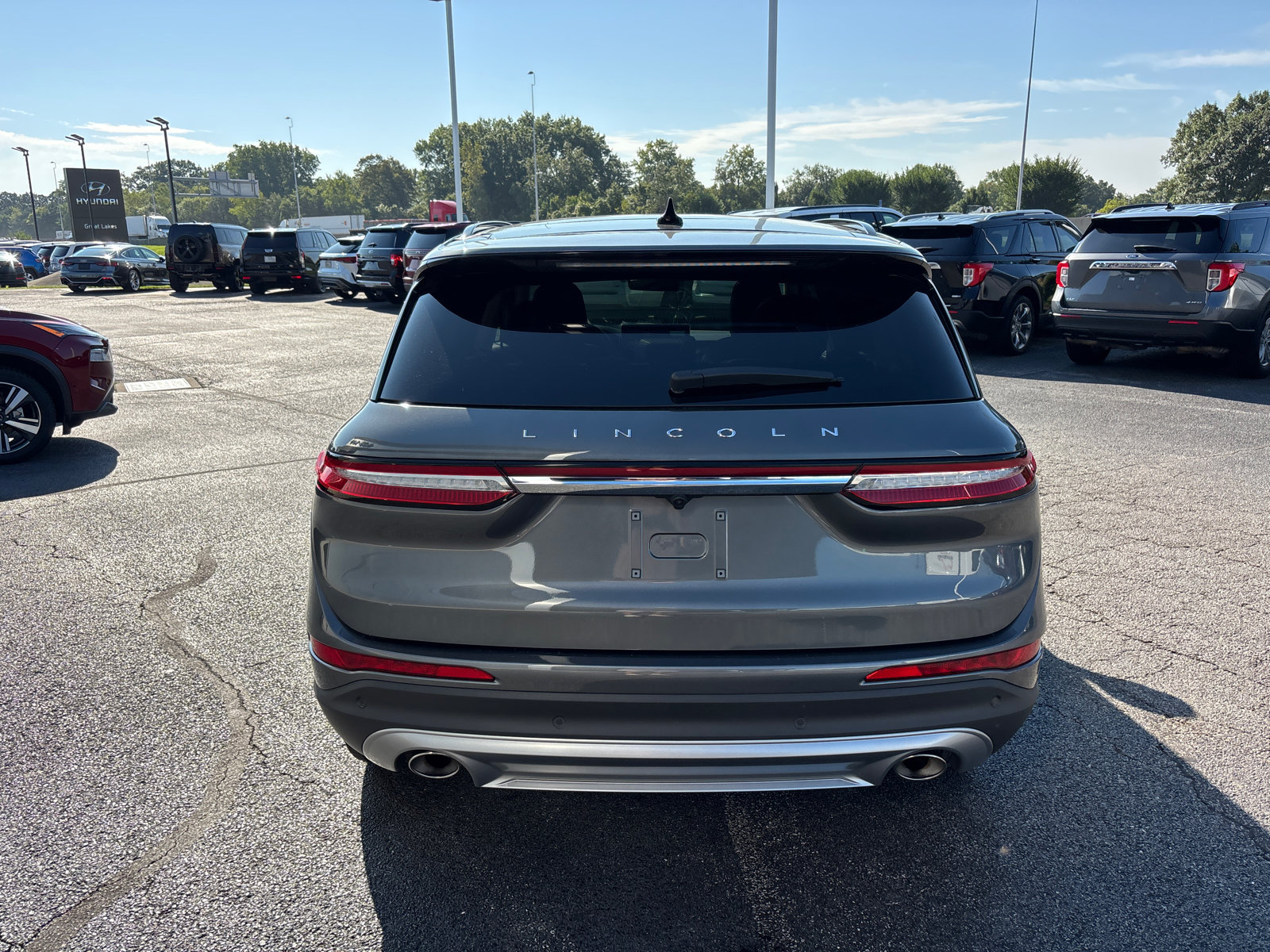 Certified 2026 Lincoln Corsair Reserve w/ Rear Removable Package Tray FWD image 6