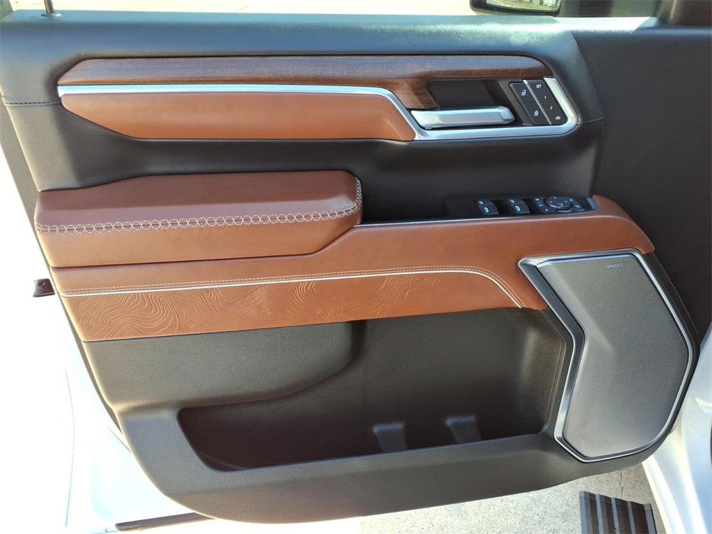 Certified 2025 GMC Sierra 2500 Denali Ultimate image 17