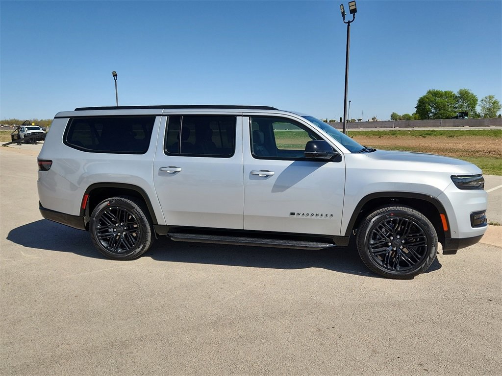 New 2025 Jeep Wagoneer L Series II w/ Convenience Group I image 5