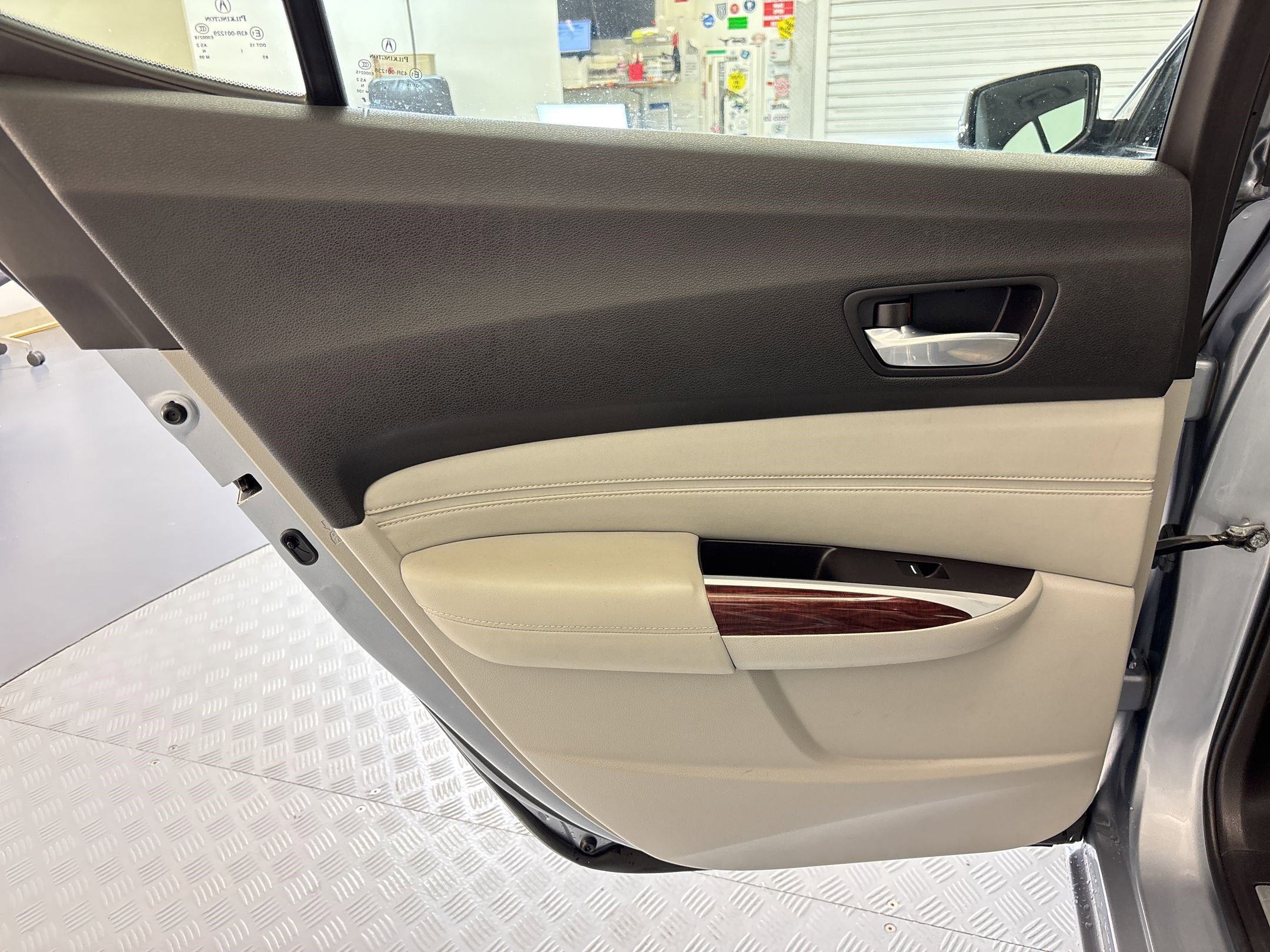 Used 2015 Acura TLX V6 image 30